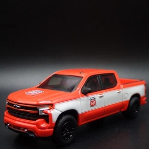2023 23 CHEVY Chevrolet Silverado Phillips 66 Gas 1/64 Scala Modellino Auto - Foto 1 di 7