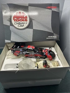 Jerry Toliver 2001 WWF XFL Firebird Funny Car 1/24 Firebird acción diecast nuevo en caja - Imagen 1 de 12