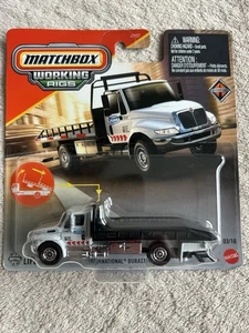 Matchbox ~  2025 International Durastar 4400 Flatbed Hauler ~ Working Rigs #3/16 - Picture 1 of 4