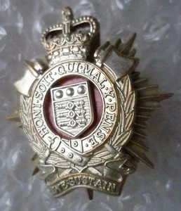 Royal Logistic Corps Cap Badge QC EIIR White Metal maker TKS VINTAGE - Picture 1 of 4