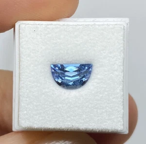 Facettierter TANSANIT (0.70 ct .) Faceted TANZANITE , heated Merelani , Tanzania - Picture 1 of 3