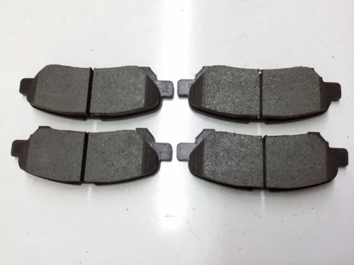 Kit de pastillas de freno traseras Toyota Highlander originales OEM 2008-2012 construidas en Japón Foto 1 de 1