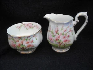 Royal Albert Blossom Time AD Cream & Sugar Bone China Made in England - Bild 1 von 1