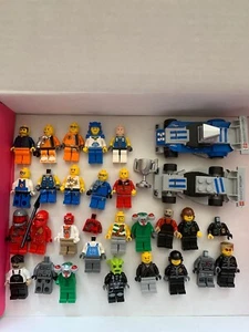 Lote de minifiguras y piezas de Lego - Imagen 1 de 6
