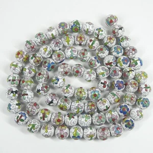 Set 79 Perline Ottone Smaltate Cloisonne Floreali Bianche Vintage 15mm Collana Tonda - Foto 1 di 6