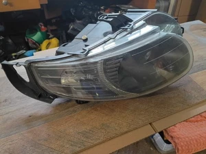 Conjunto de faros halógenos Saab 9-5 2006-09 lado derecho/pasajero  - Imagen 1 de 7