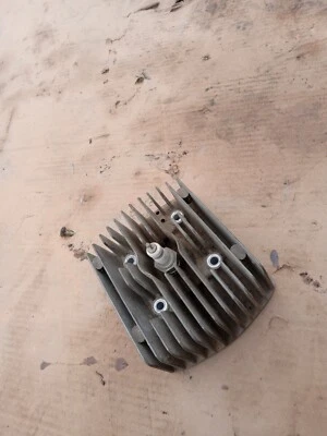 1979 suzuki or 50 cylinder head - Image 1 of 2