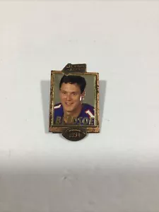1994 New England Patriots Drew Bledsoe Action Packed NFL QB Club Series Pin - Picture 1 of 1