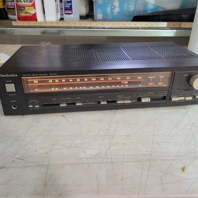 Technics SA 913 Stereo Receiver Powers Up--Parts or Repair - Image 1 of 4