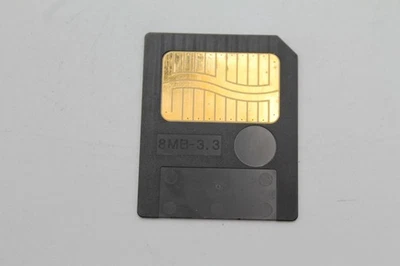 FUJI FINEPIX/OLYMPUS 8MB 3.3 SMART MEDIA Memory Card + Case - Image 1 of 4