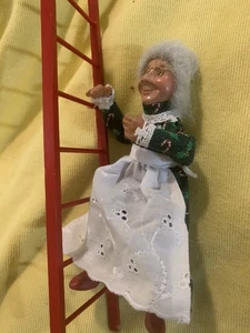 Byers Choice Kindles Mrs Claus On Ladder Ornament  - Picture 1 of 6