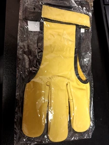 Universe Archery glove Size XL - Picture 1 of 2