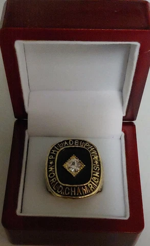 Wilt Chamberlain - 1967 Philadelphia 76ers Championship Ring With Display Box Cover