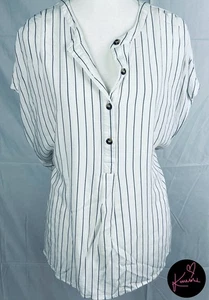 Target Woman Top Blouse Pinstripe Size 20 Short Sleeve Cap Sleeve White Collared - Picture 1 of 7