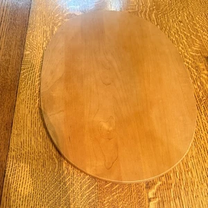 Longaberger Woodcrafts Lid (Holiday Hostess?) Measures 17 x 12.5 inner lip. VGC - Picture 1 of 4