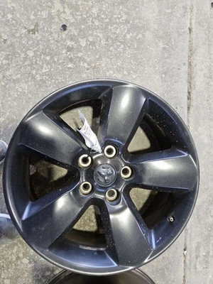 Llanta de carretera Dodge RAM 1500 2013-2022 20x8 pintada Opt WHN Foto 1 de 4