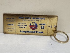 Vintage 1985-86 New York Islanders NHL Hockey Executive Suite Brass Key Chain