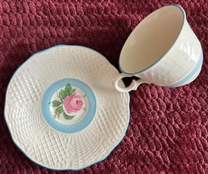 Vintage Mini Teetasse & Untertasse, Ambassador Ware, FONDEVILLE ENGLAND, Rosen W blau - Bild 1 von 4