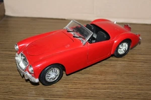 MGA Twin-Cam Modellauto Tonka Polistil 1/16 rot - Bild 1 von 11