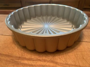 Nordic Ware Charlotte Kuchenform 8,5 cm guter Zustand - Bild 1 von 5