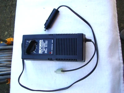 VINTAGE ACOMS QUICK CHARGER, 7.2 VOLTS, 12 VOLT INPUT, VGC, NEVER USED - Image 1 of 4