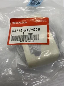 HONDA CB1000R 18-21 BADGE ASSY., R. PRODUCT 64210-MKJ-D00 - Picture 1 of 1