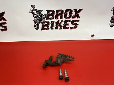1987 Honda XR200 XR200R XR 200 200R  Left Side Foot Peg  - Image 1 of 4