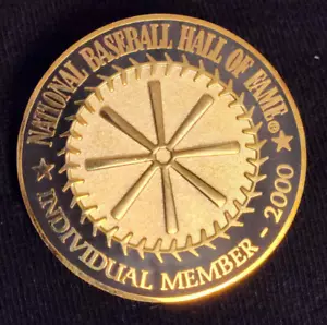 Spilla risvolto cappello Hall of Fame singolo membro 2000 0281/10000 USATA MLB - Foto 1 di 3