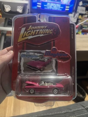 Johnny Lightning 1971 Dodge Challenger Convertible Mopar Mayhem Diecast 1:64 - Image 1 of 4