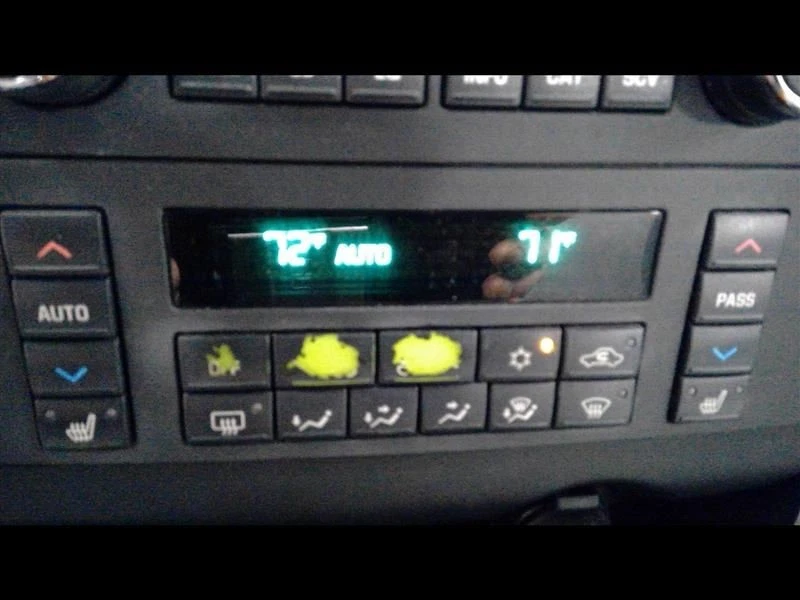 05 06 07 08 09 BUICK LACROSSE Aquecedor A/c Botões de Controle Usados - Imagem 1 de 1