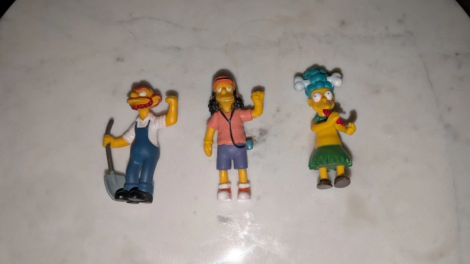 Lote de 3 estatuillas de PVC Simpsons Groundskeeper Willie Otto y Sideshow Mel Foto 1 de 4