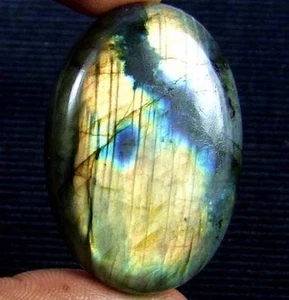 Labradorit,Rainbow 46x31 Oval 135,0 Ct. - Bild 1 von 1