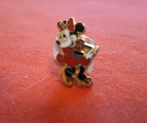 PINS PIN'S MICKEY MINNIE ROBE ROUGE WALT DISNEY TAIWAN METAL RARE - Imagen 1 de 1