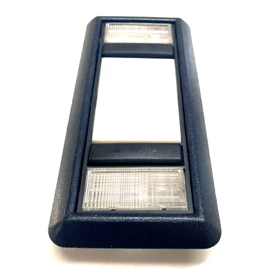 1988-2008 Chevrolet (GMC) C/K 1500 (Express) dome light w/lens (Suburban) OBS - Image 1 of 4