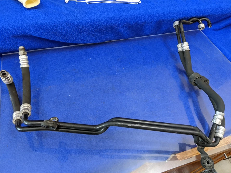 Enfriador de engranajes de tubo de transmisión líneas de aceite Bentley Continental Flying Track GT Foto 1 de 4