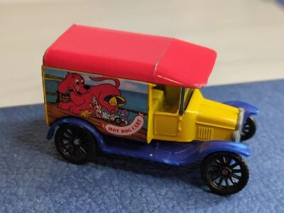 Vintage-Matchbox - Escala 1/64- 1921 Modelo T Ford -Clifford the Big Red Dog-D110 - Imagem 1 de 4