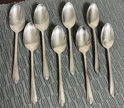 WM Rogers IS “Exquisito” Juego de 8 cucharaditas cubiertos de acero inoxidable años 40 Foto 1 de 4