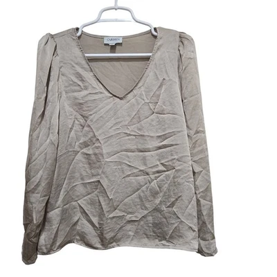 Blusa para mujer Carmen by Carmen Marc Valvo M beige topo cuello en V manga larga Foto 1 de 4
