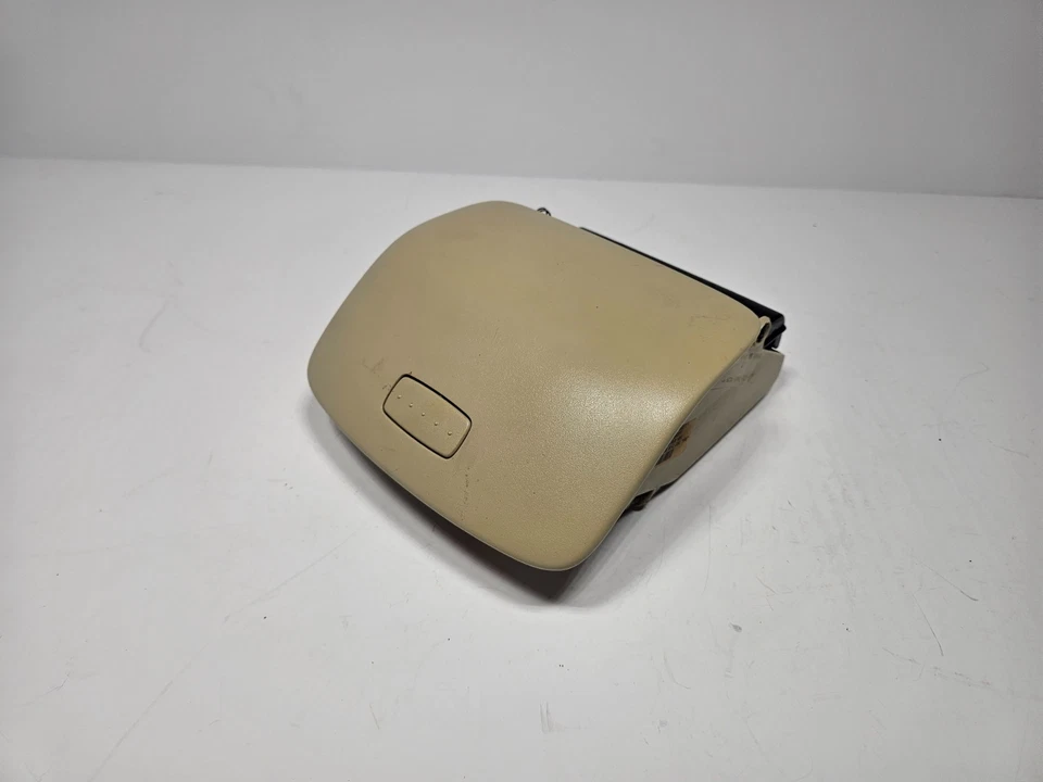 Caja de almacenamiento para gafas de sol de techo Volkswagen Beetle 98-10 crema ICO868839C3PT Foto 1 de 4