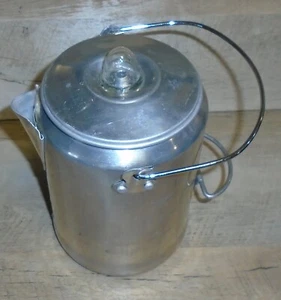 Vintage  Aluminium 9 Tassen Kaffeekanne Kaffeemaschine Cowboy Rucksack Campingkocher Top - Bild 1 von 9