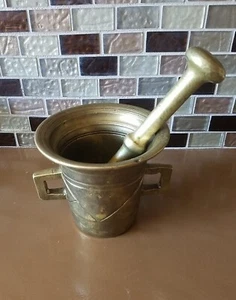 VINTAGE BRASS APOTHECARY MORTAR & PESTLE, SPICE, HERB & PILL GRINDER/CRUSHER - Picture 1 of 19