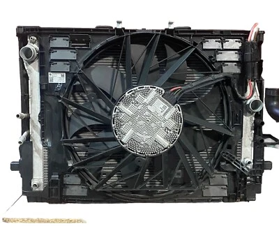 BMW 750LI F02 2009-2015 4,4 L RADIADOR ELÉCTRICO CONDENSADOR VENTILADOR DE REFRIGERACIÓN CONJUNTO MOTOR Foto 1 de 4