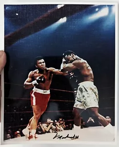 Muhammad Ali Autograph Signed black ink with Joe Frazier 8 x 10 photo! - Picture 1 of 1