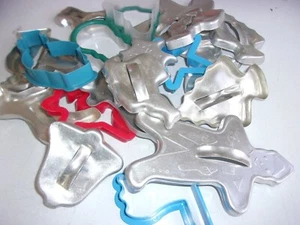 LOTTO TAGLIABISCOTTI vintage Natale e festività - Foto 1 di 4