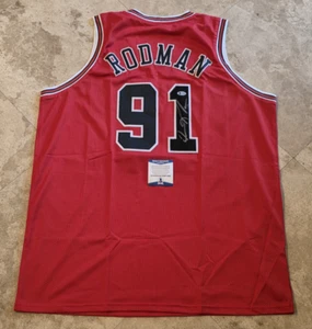 DENNIS RODMAN Signed Jersey-HALL OF FAME-CHICAGO BULLS-Beckett - Picture 1 of 10
