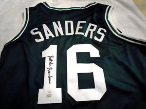 SATCH SANDERS Show Signed Celtics Basketball Jersey -JSA Authentcated - Picture 1 of 4