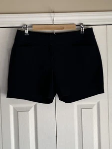 Apt. 9 Essentials Shorts Women's Black Flat Front Textured Pockets Staple Sz 10 - Picture 1 of 4