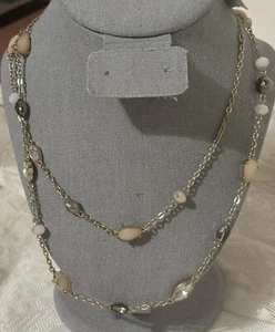 WHITE HOUSE SCHWARZMARKT NEUTRALE KRISTALLPERLEN 40" STRANG HALSKETTE - $ 55 - NEU MIT ETIKETT! - Bild 1 von 18