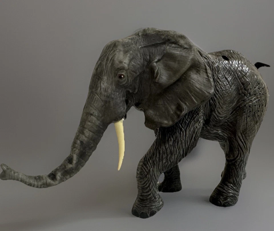 复古 Wow Wee Elephant 1999 动物电子电子玩具发出噪音和动作 — 第 1/4 张图片