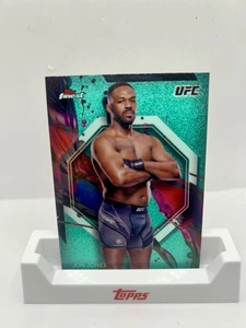 Jon Jones 2024 Topps Finest UFC #61 Aqua Glitter Refractor - Bild 1 von 4